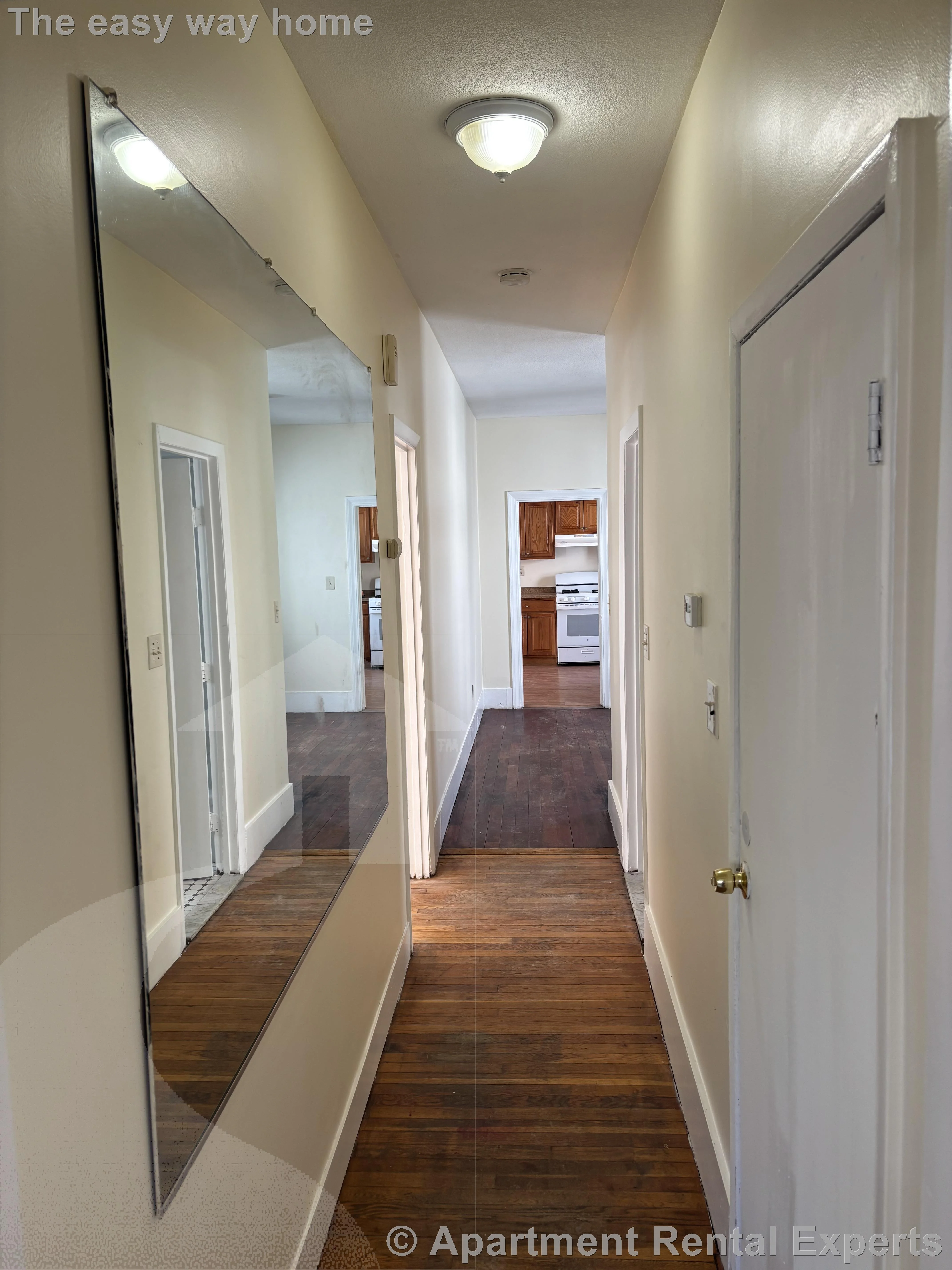 3 bed, 1 bath apartment for rent at 569 Main St Unit 1, Tufts — photo 2 of 17