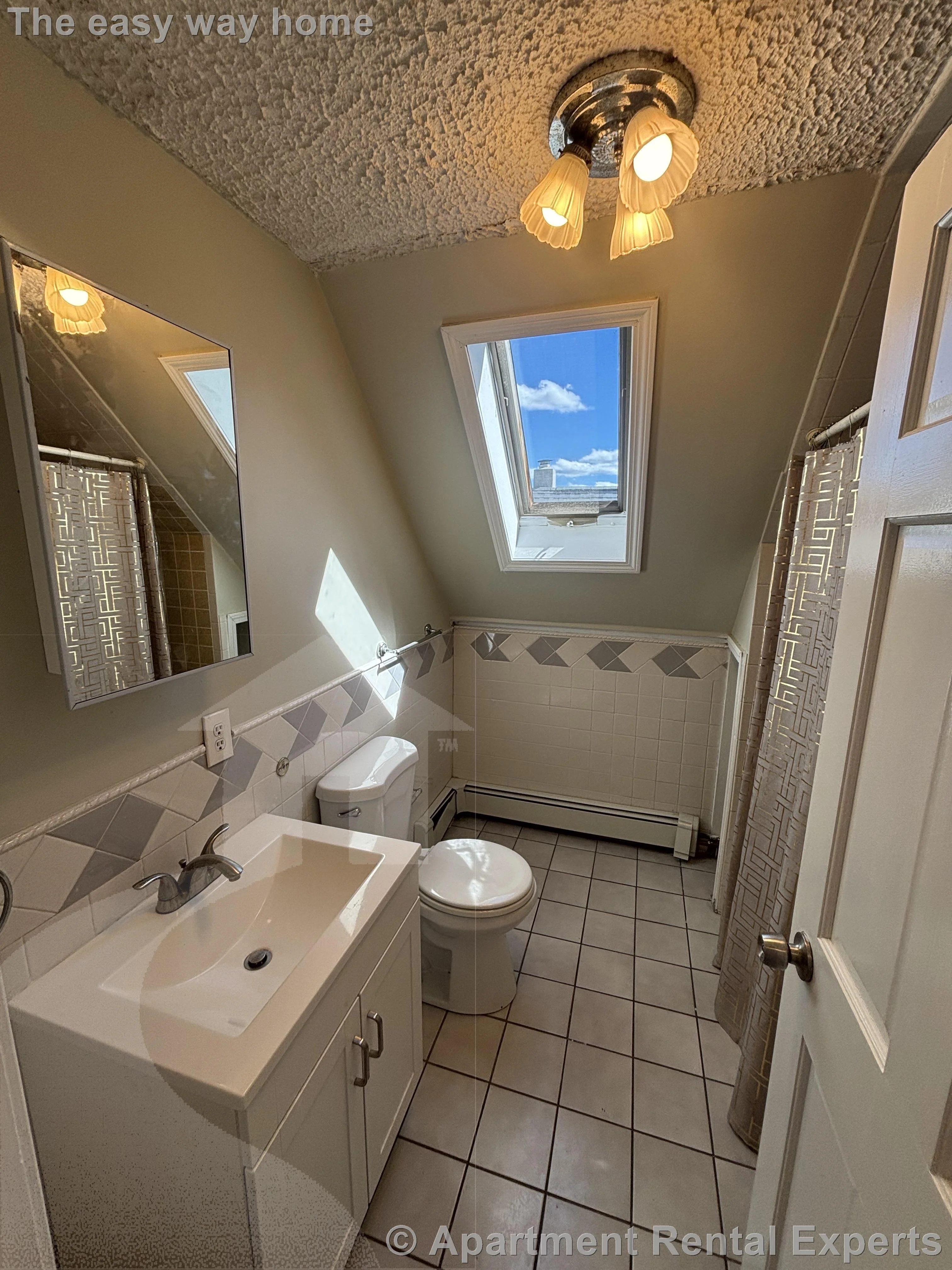 4 bed, 2 bath apartment for rent at 569 Main St Unit 2, Magoun Square — photo 9 of 14