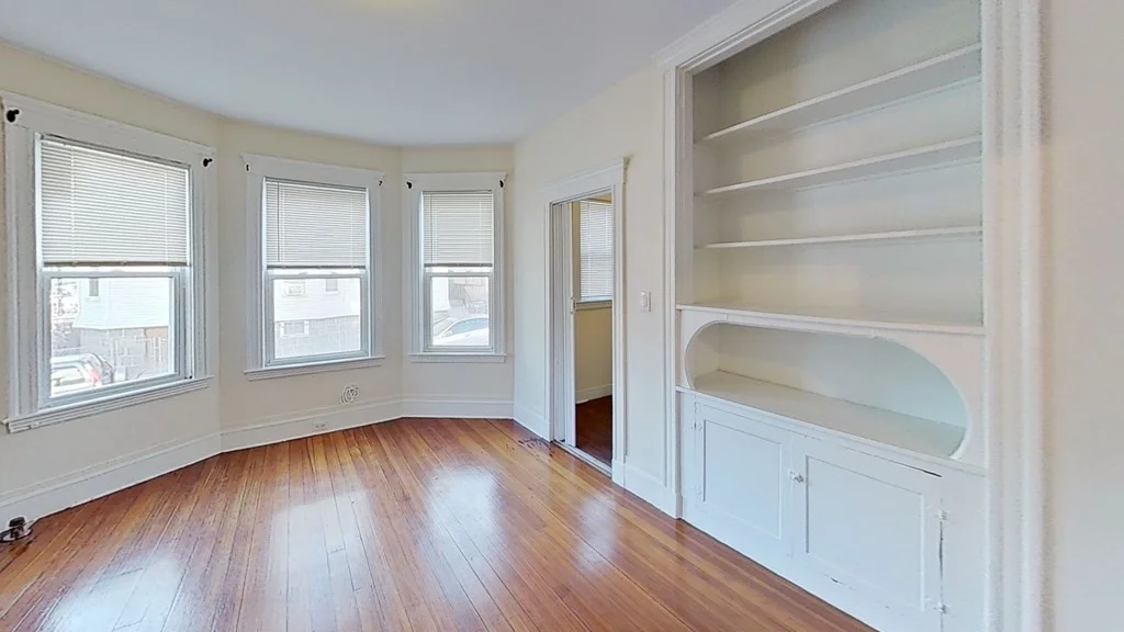 4 bed, 1 bath apartment for rent at 569 Norfolk St Unit 1, Mattapan — photo 3 of 12