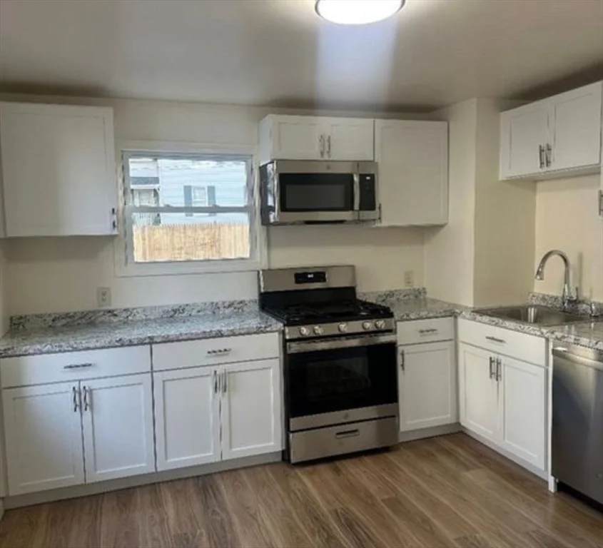 3 bed, 1 bath apartment for rent at 57-59 Cedar Unit 1, Haverhill — photo 7 of 7