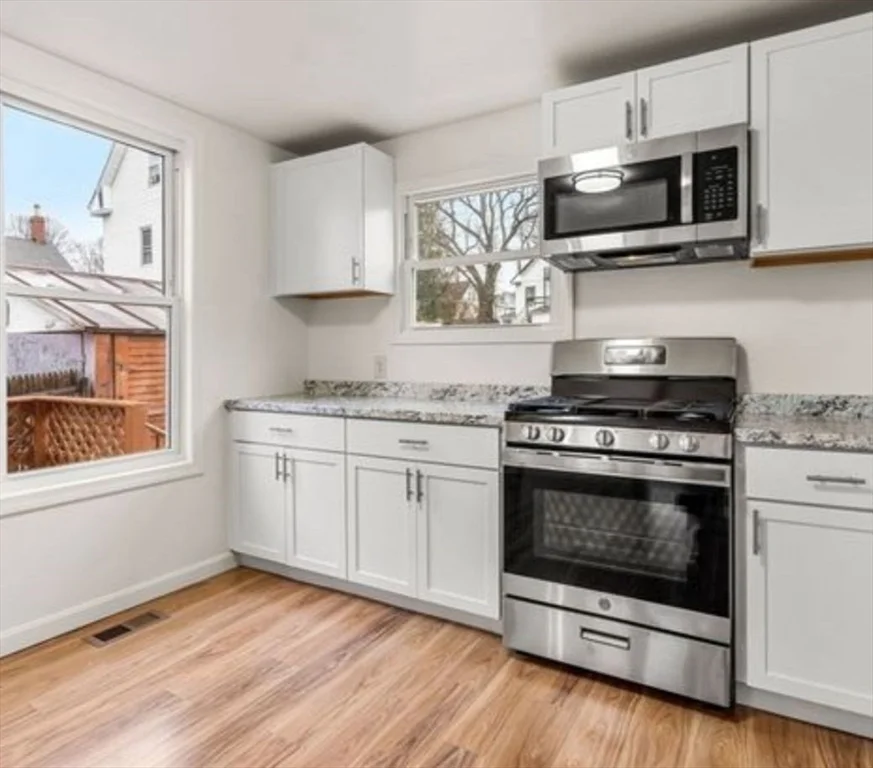 3 bed, 1 bath apartment for rent at 57-59 Cedar Unit 1, Haverhill — photo 1 of 7