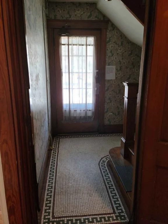 3 bed, 1 bath apartment for rent at 57 Austin St Unit 2, Hyde Park — photo 2 of 17