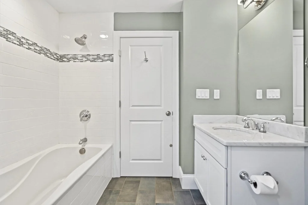 4 bed, 4+ bath apartment for rent at 57 Baker Ave, Lexington — photo 14 of 23