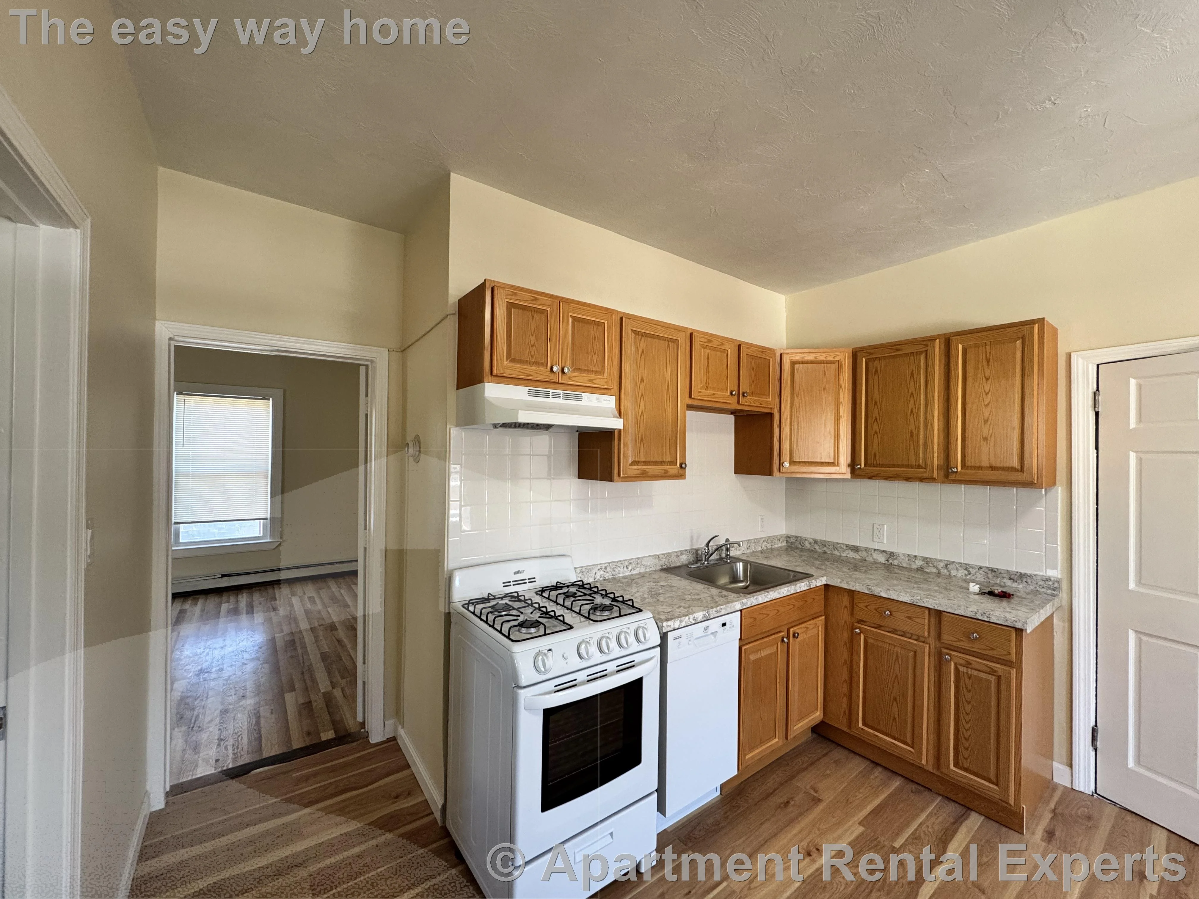1 bed, 1 bath apartment for rent at 57 Bishop Allen Dr Unit 2R, Central Square — photo 1 of 8
