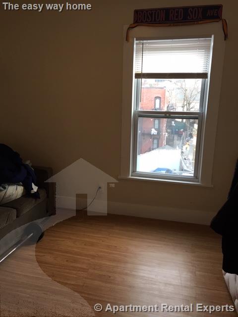 1 bed, 1 bath apartment for rent at 57 Bishop Allen Dr Unit 3F, Central Square — photo 4 of 6