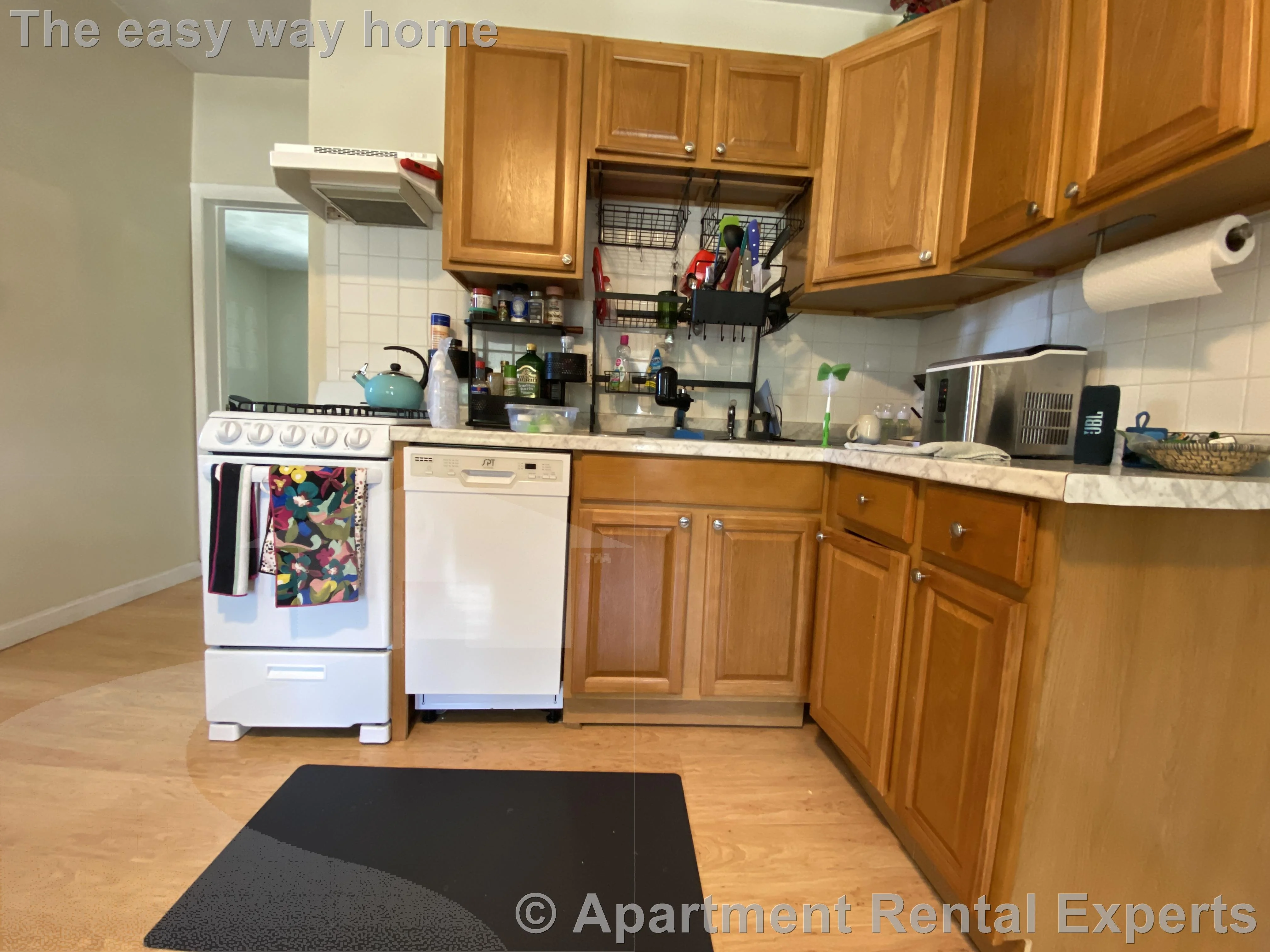 1 bed, 1 bath apartment for rent at 57 Bishop Allen Dr Unit 3R, Central Square