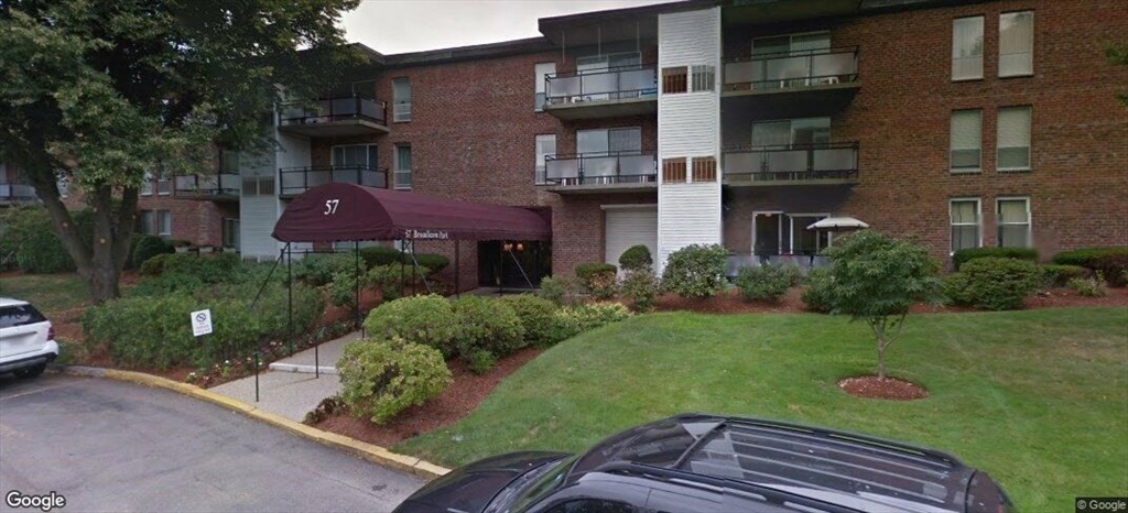 1 bed, 1 bath apartment for rent at 57 Broadlawn Park Unit 14A, West Roxbury — photo 7 of 7