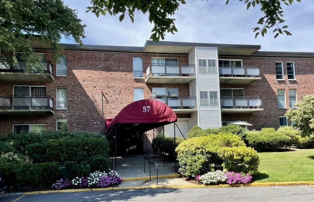 1 bed, 1 bath apartment for rent at 57 Broadlawn Unit 22A, Chestnut Hill — photo 1 of 13