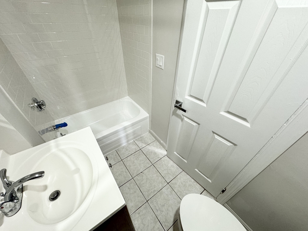 2 bed, 1 bath apartment for rent at 57 Burrell St Unit 2, Roxbury — photo 6 of 6