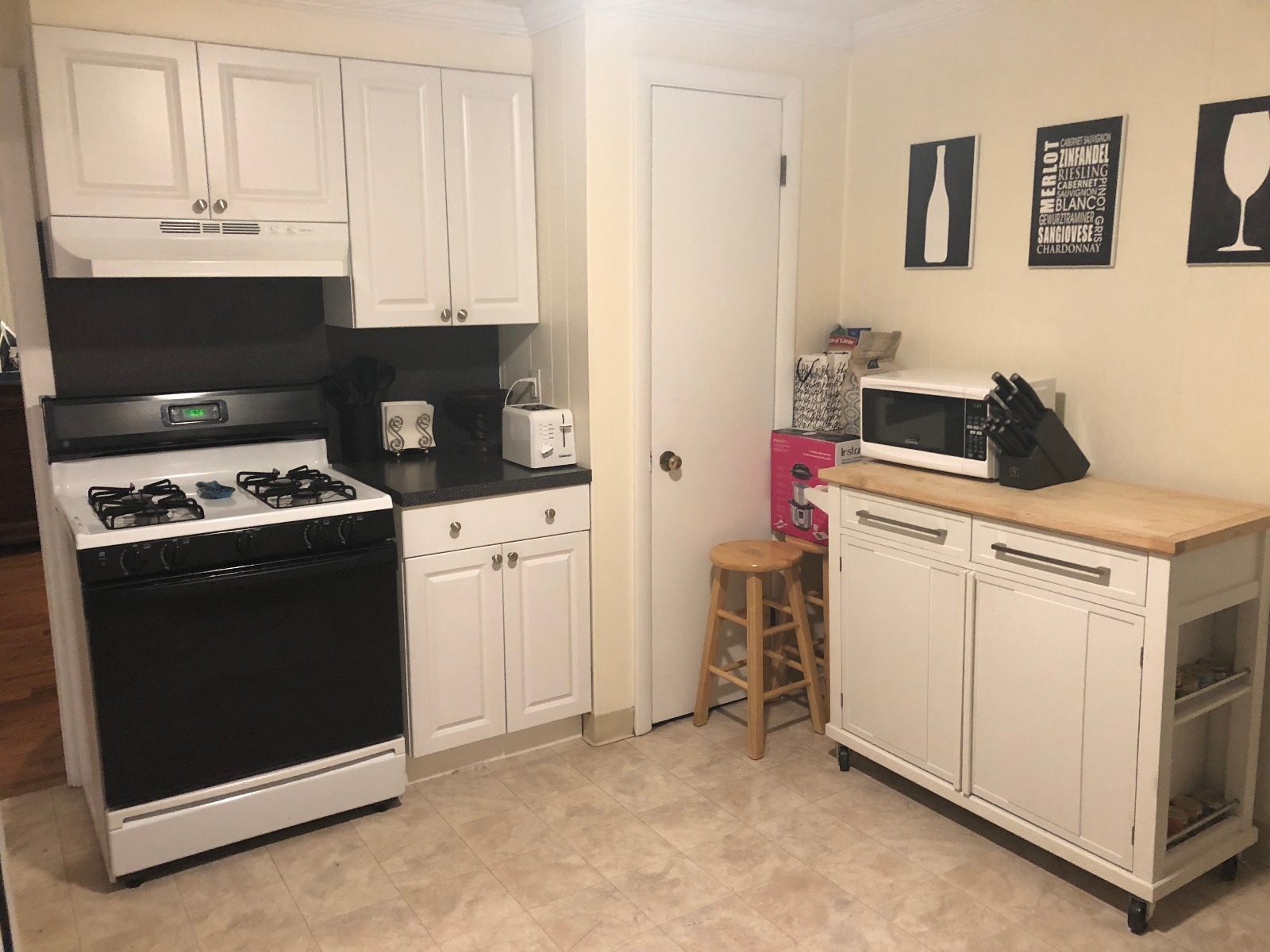 1 bed, 1 bath apartment for rent at 57 Cedar St Unit 3a, North Cambridge