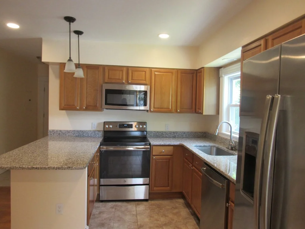 2 bed, 1 bath apartment for rent at 57 Clover St Unit 2, Webster Square — photo 6 of 42
