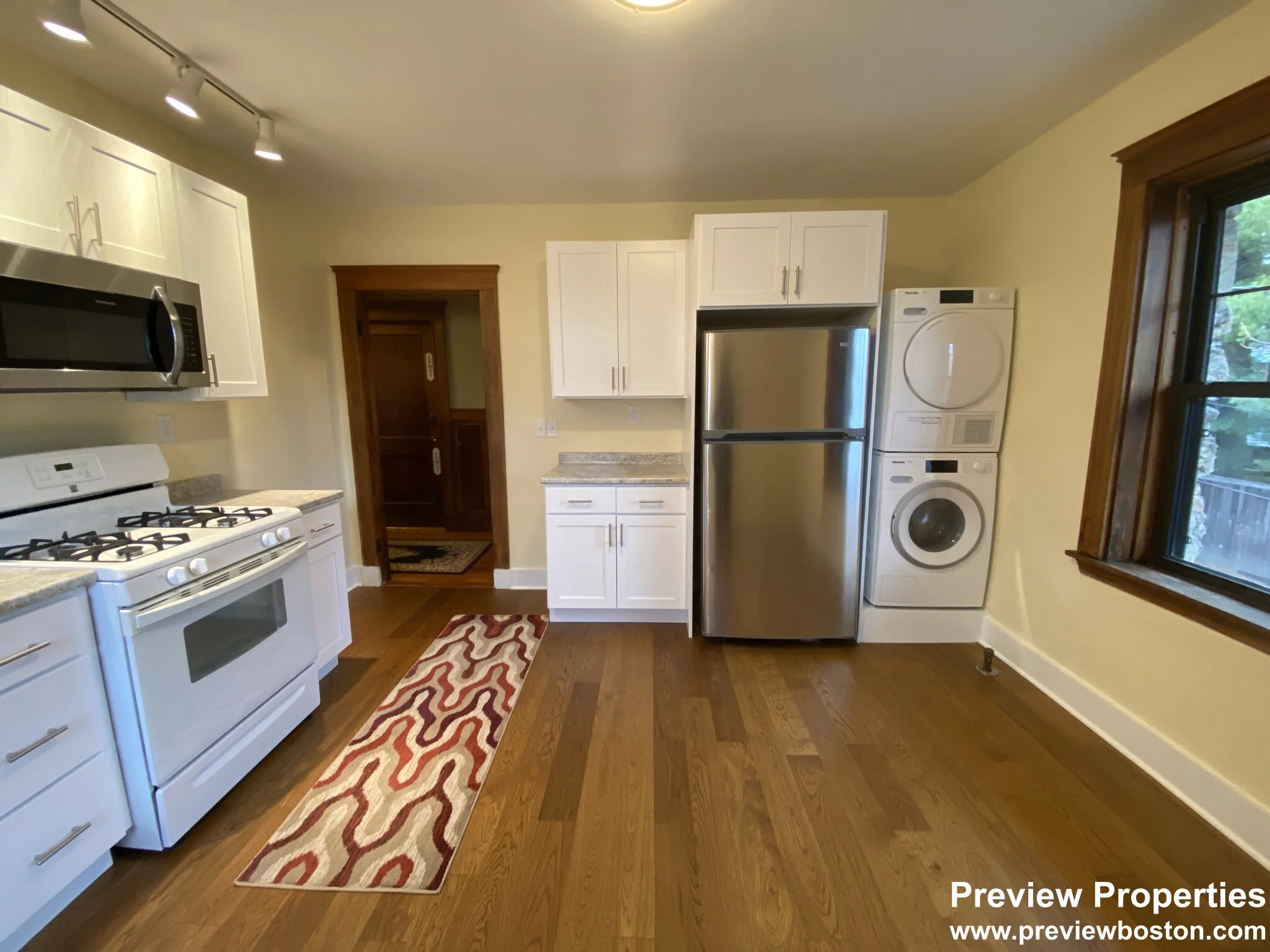 2 bed, 1 bath apartment for rent at 57 Cummings Rd Unit 2, Brighton — photo 3 of 16