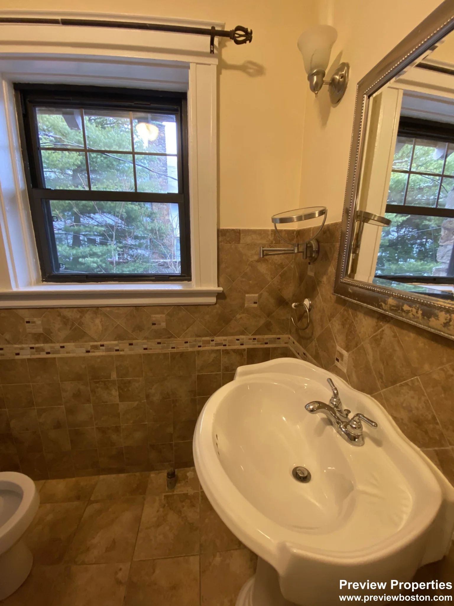 2 bed, 1 bath apartment for rent at 57 Cummings Rd Unit 2, Brighton — photo 13 of 16