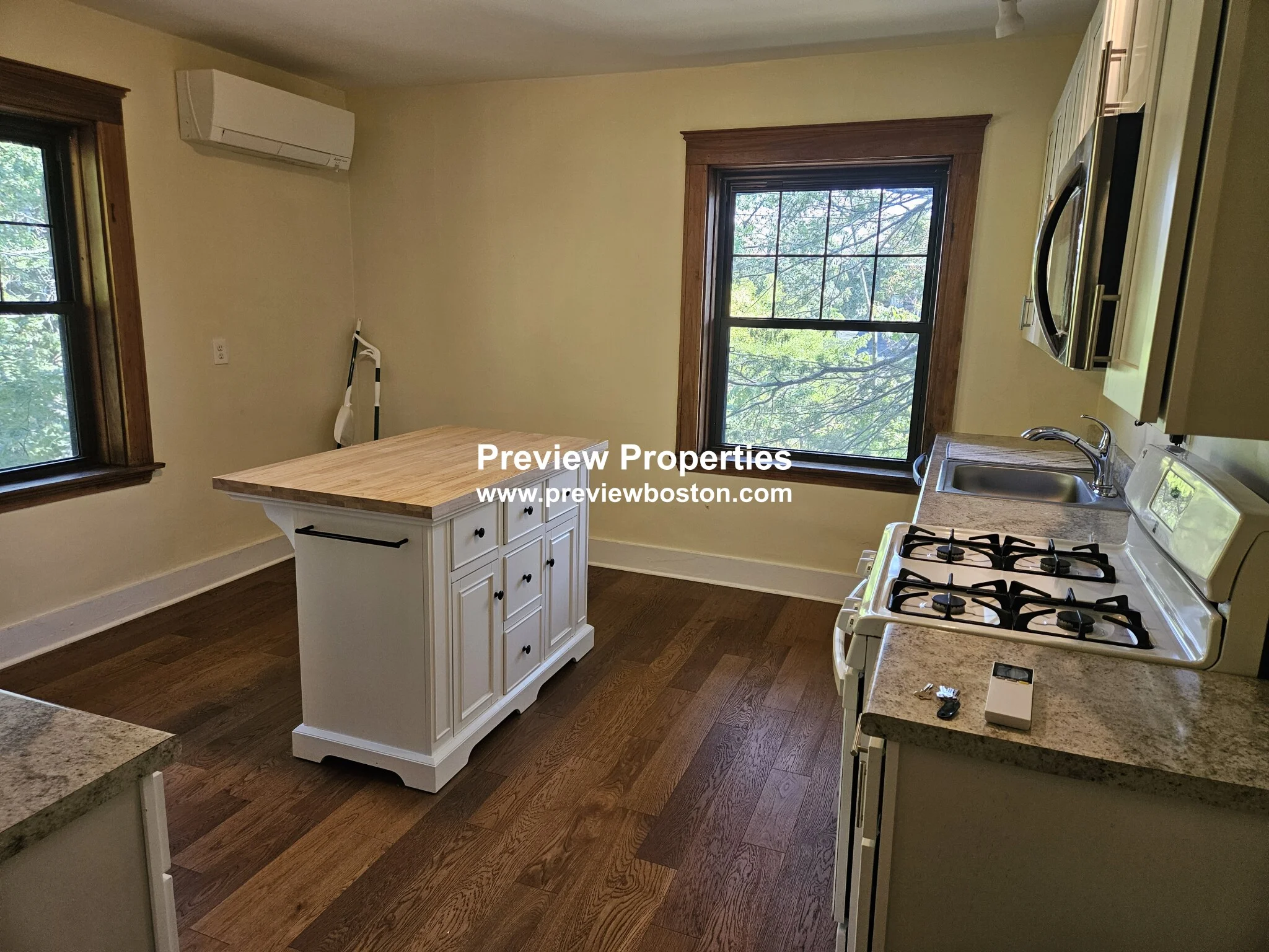 2 bed, 1 bath apartment for rent at 57 Cummings Rd Unit 2, Brighton — photo 1 of 16