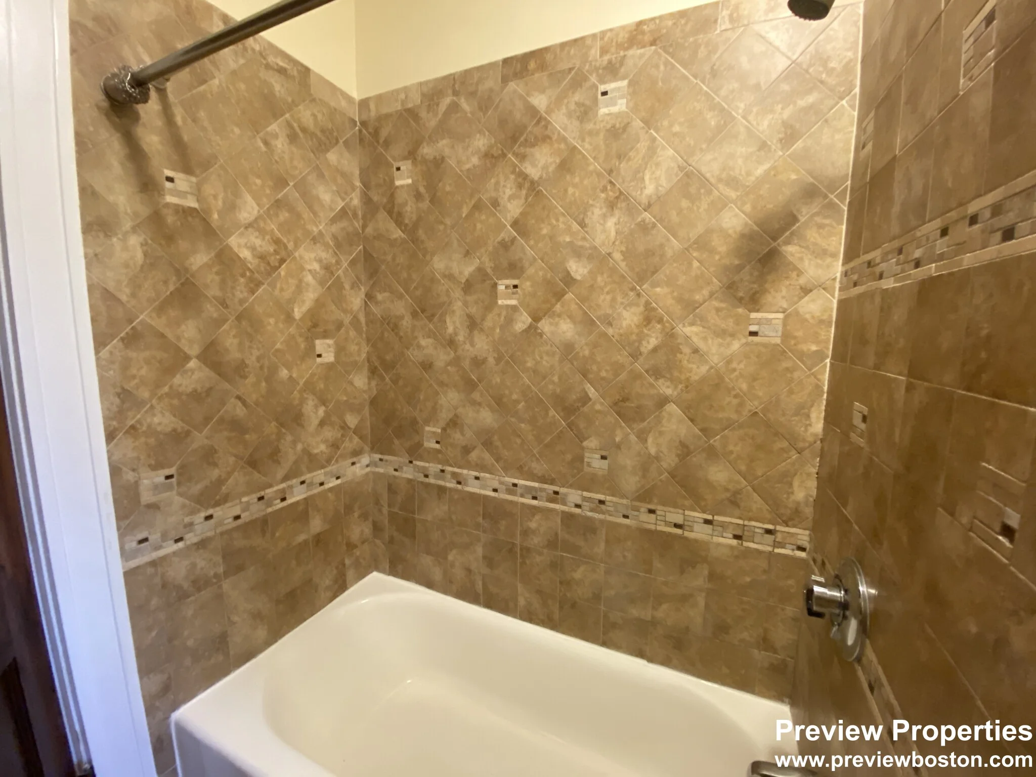 2 bed, 1 bath apartment for rent at 57 Cummings Rd Unit 2, Brighton — photo 15 of 16
