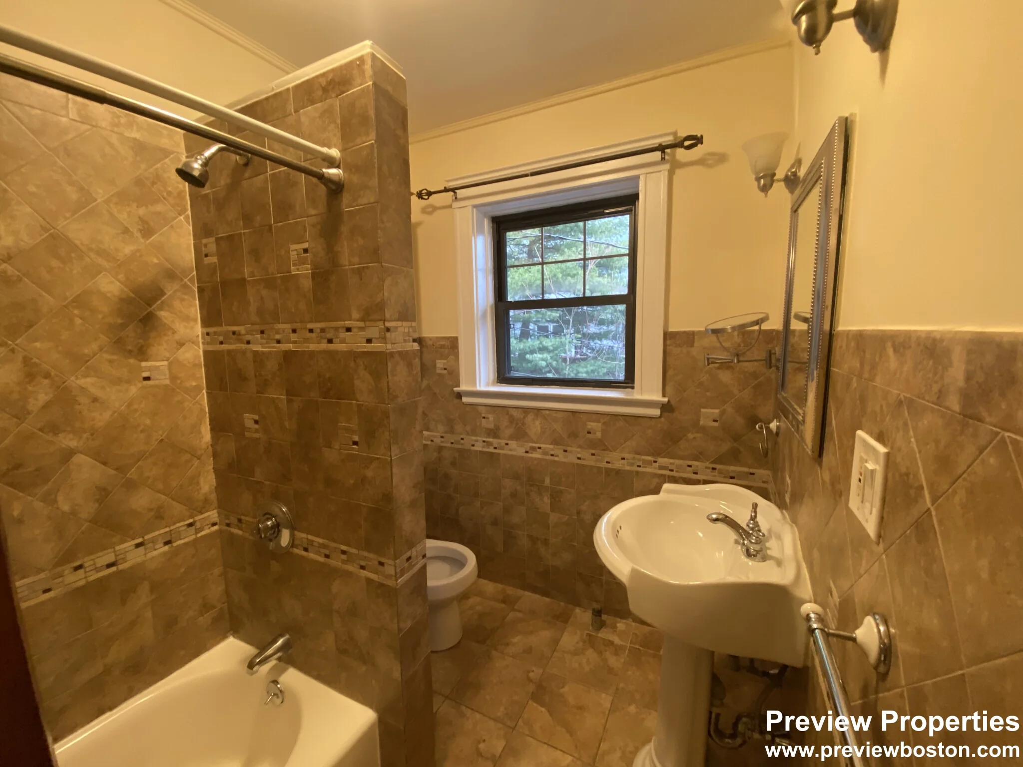 2 bed, 1 bath apartment for rent at 57 Cummings Rd Unit 2, Brighton — photo 14 of 16