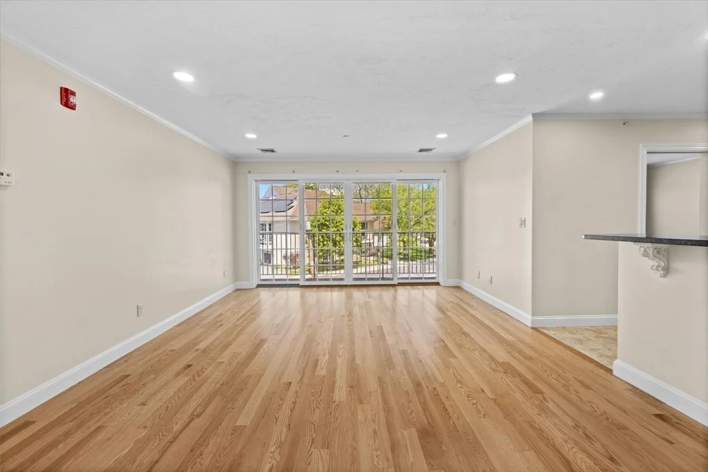 3 bed, 2 bath apartment for rent at 57 Dedham Ave Unit 201, Needham — photo 9 of 29