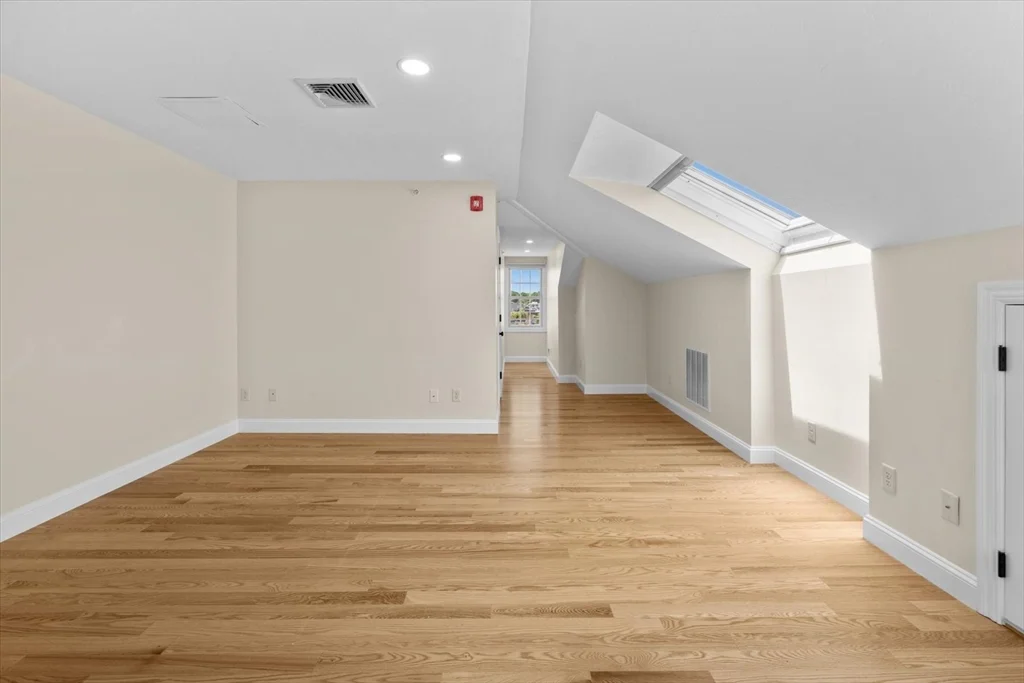 3 bed, 2 bath apartment for rent at 57 Dedham Ave Unit 201, Needham — photo 20 of 29