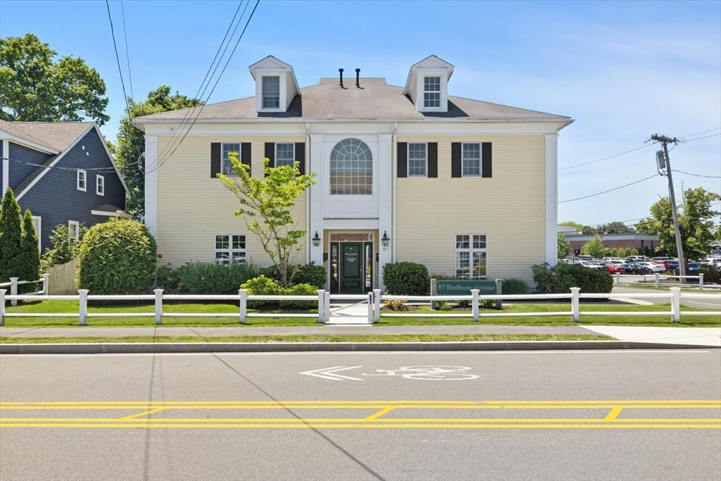 3 bed, 2 bath apartment for rent at 57 Dedham Ave Unit 201, Needham