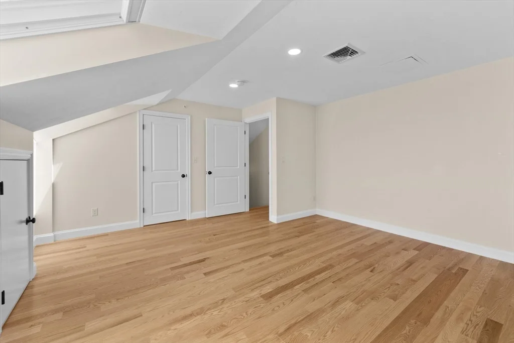 3 bed, 2 bath apartment for rent at 57 Dedham Ave Unit 201, Needham — photo 22 of 29