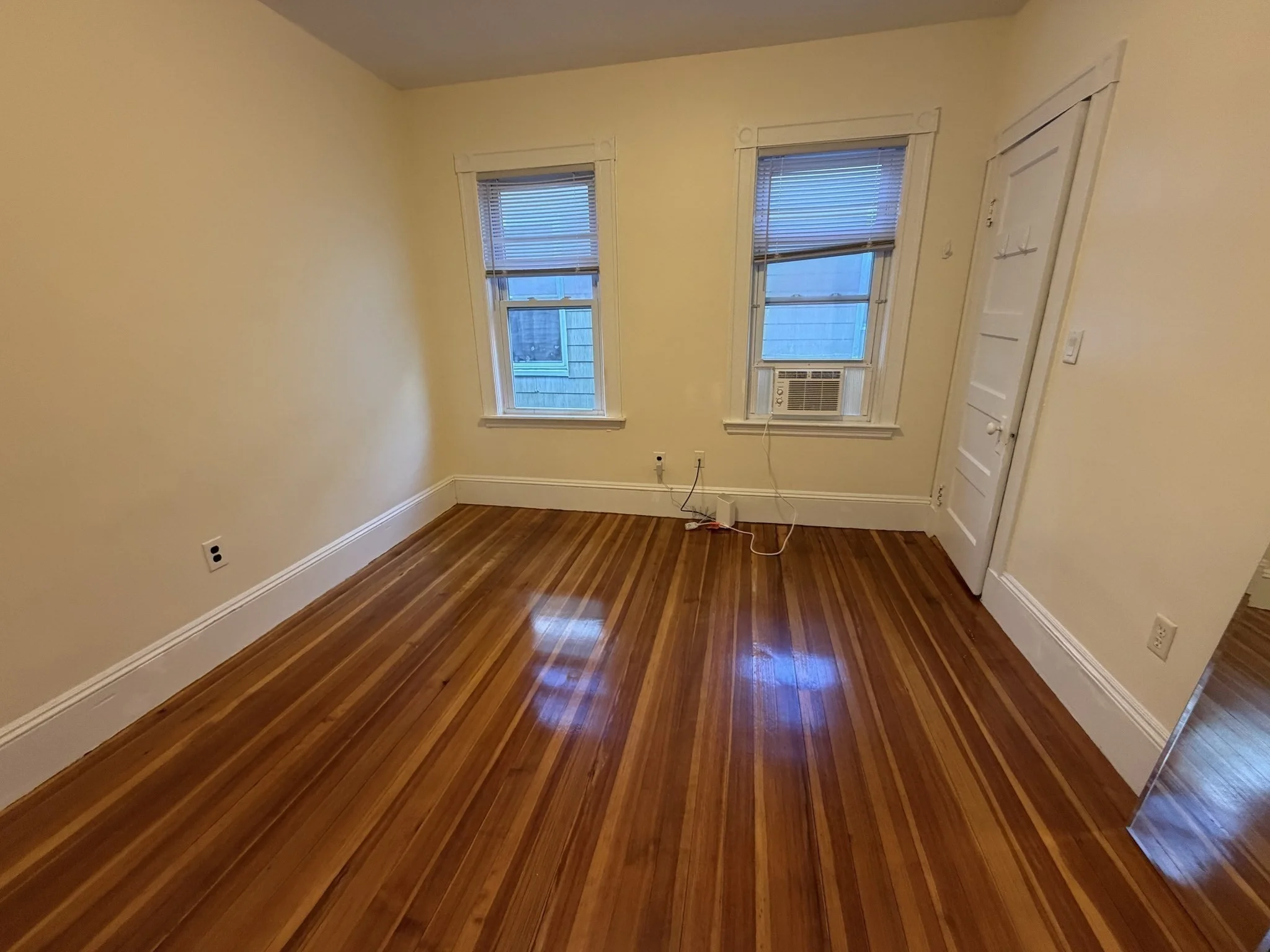 4 bed, 2 bath apartment for rent at 57 Dimick St Unit 3, Union Square — photo 6 of 16