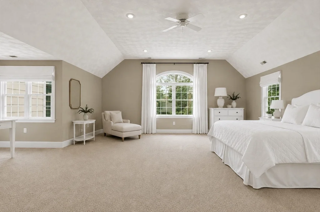 5 bed, 3 bath apartment for rent at 57 Douglas Rd, Needham — photo 12 of 22
