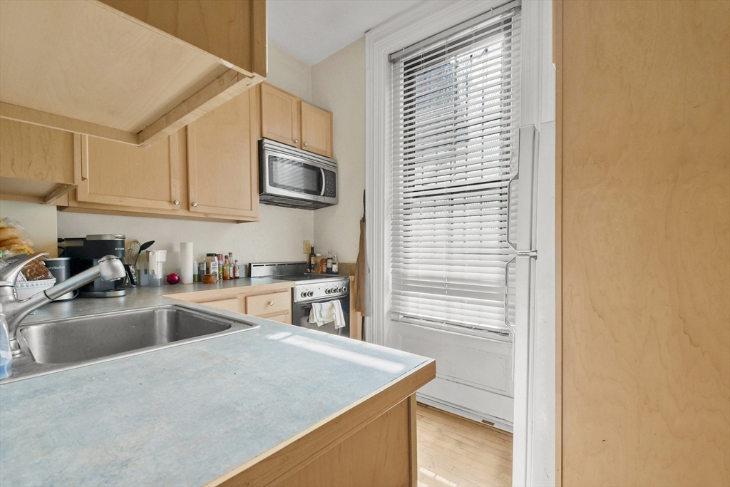 1 bed, 1 bath apartment for rent at 57 E Springfield Unit 2, Boston — photo 6 of 16