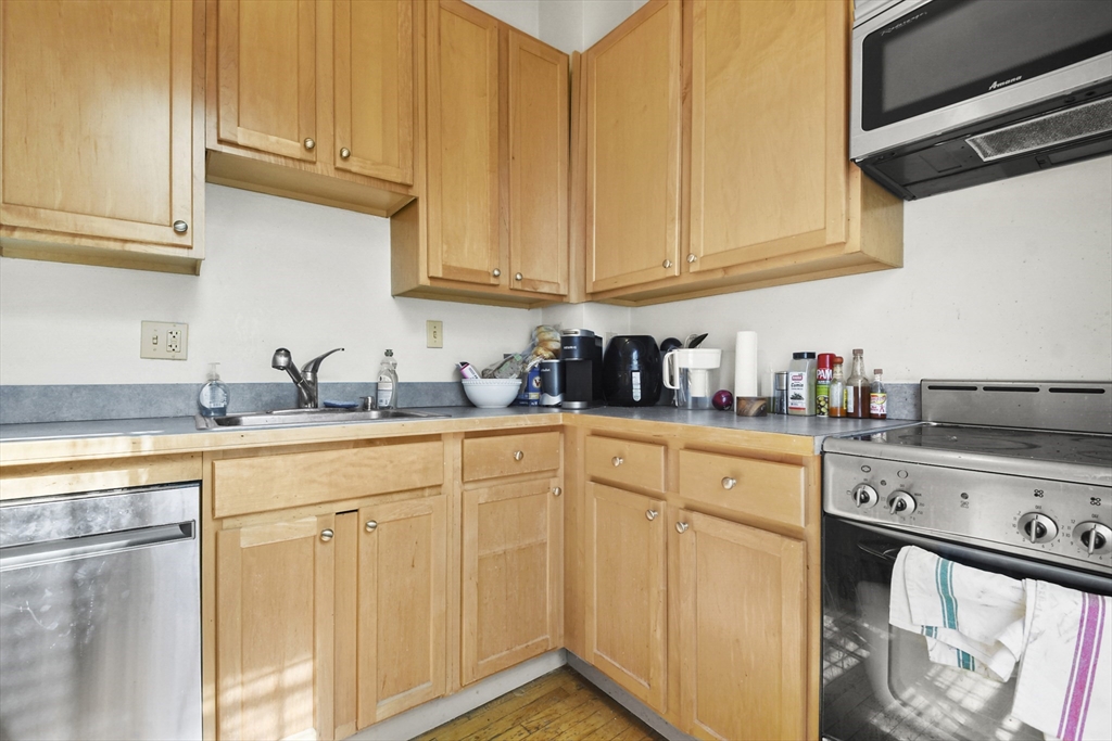 1 bed, 1 bath apartment for rent at 57 E Springfield Unit 2, Boston — photo 9 of 16