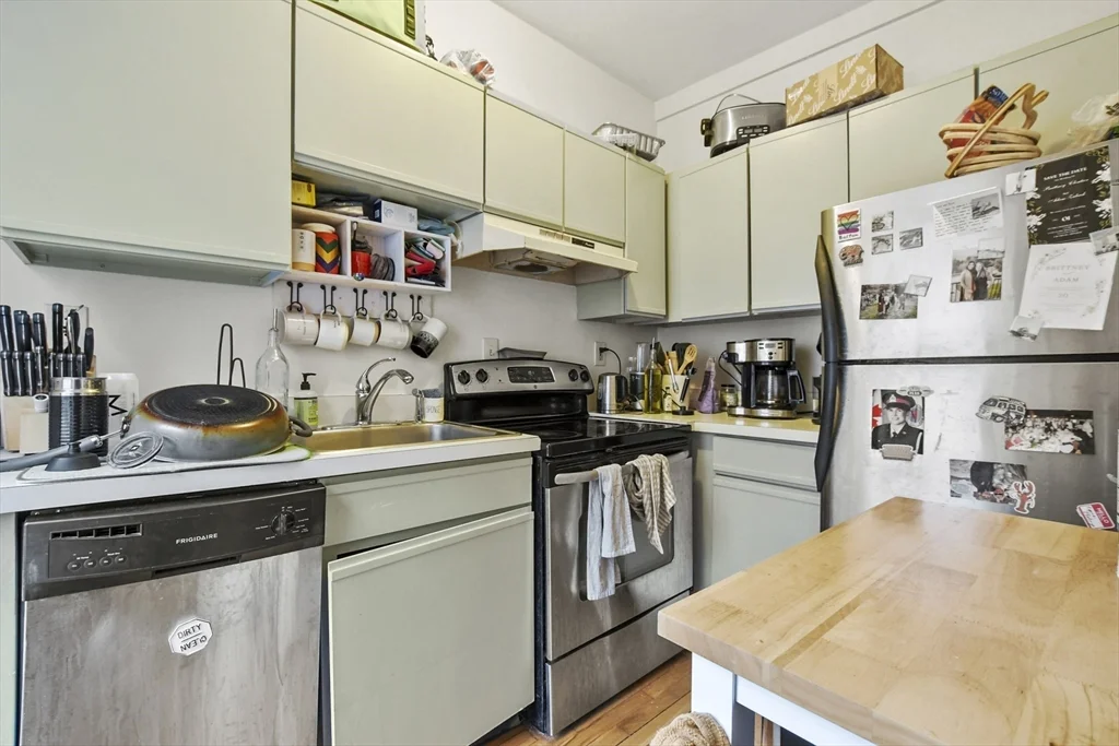 1 bed, 1 bath apartment for rent at 57 E Springfield Unit 4, South End — photo 5 of 11