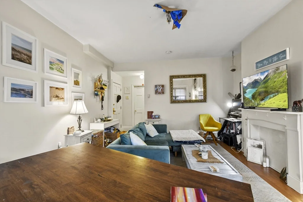 1 bed, 1 bath apartment for rent at 57 E Springfield Unit 4, South End — photo 4 of 11