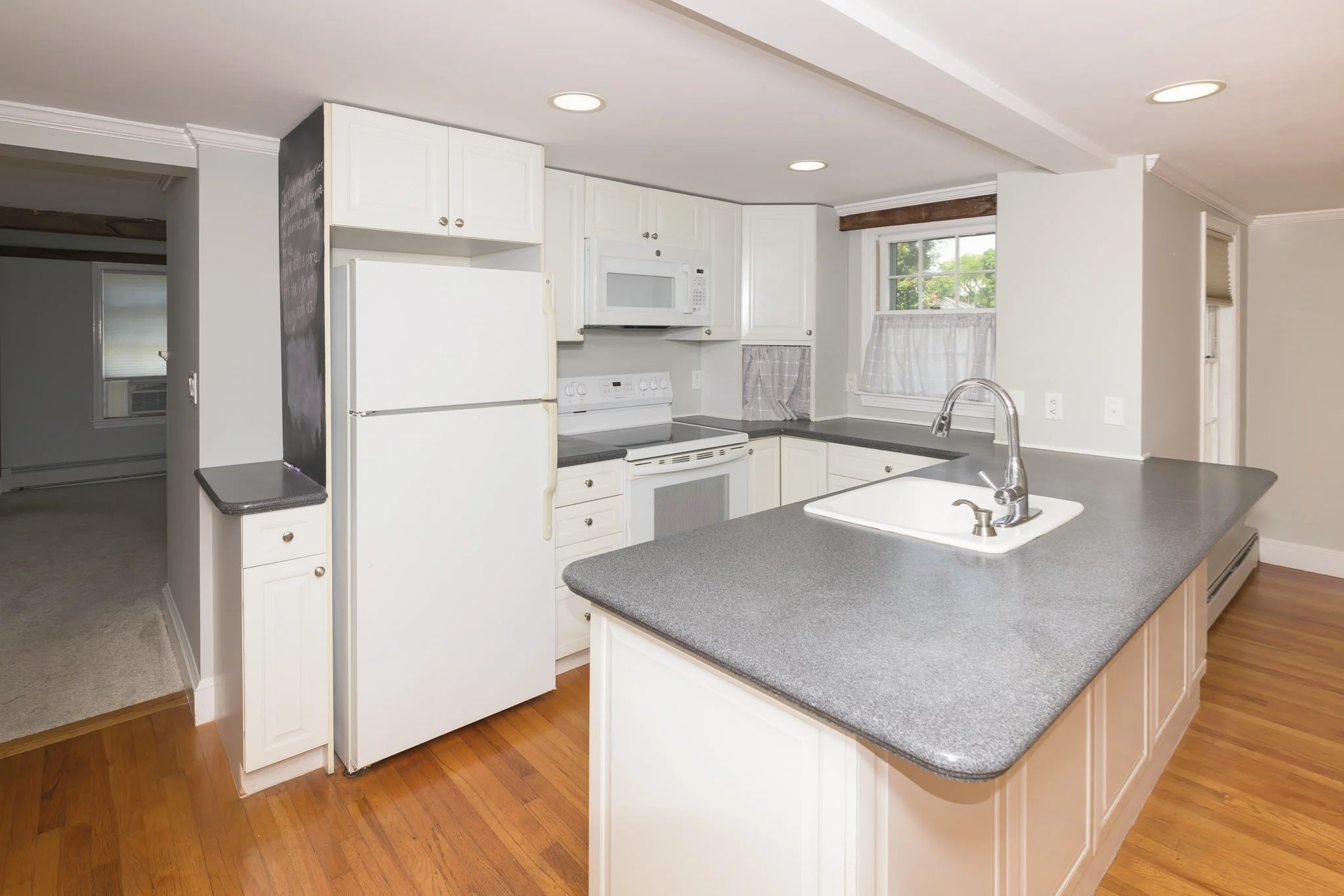2 bed, 2 bath apartment for rent at 57 Elm Unit St, Marblehead — photo 6 of 20