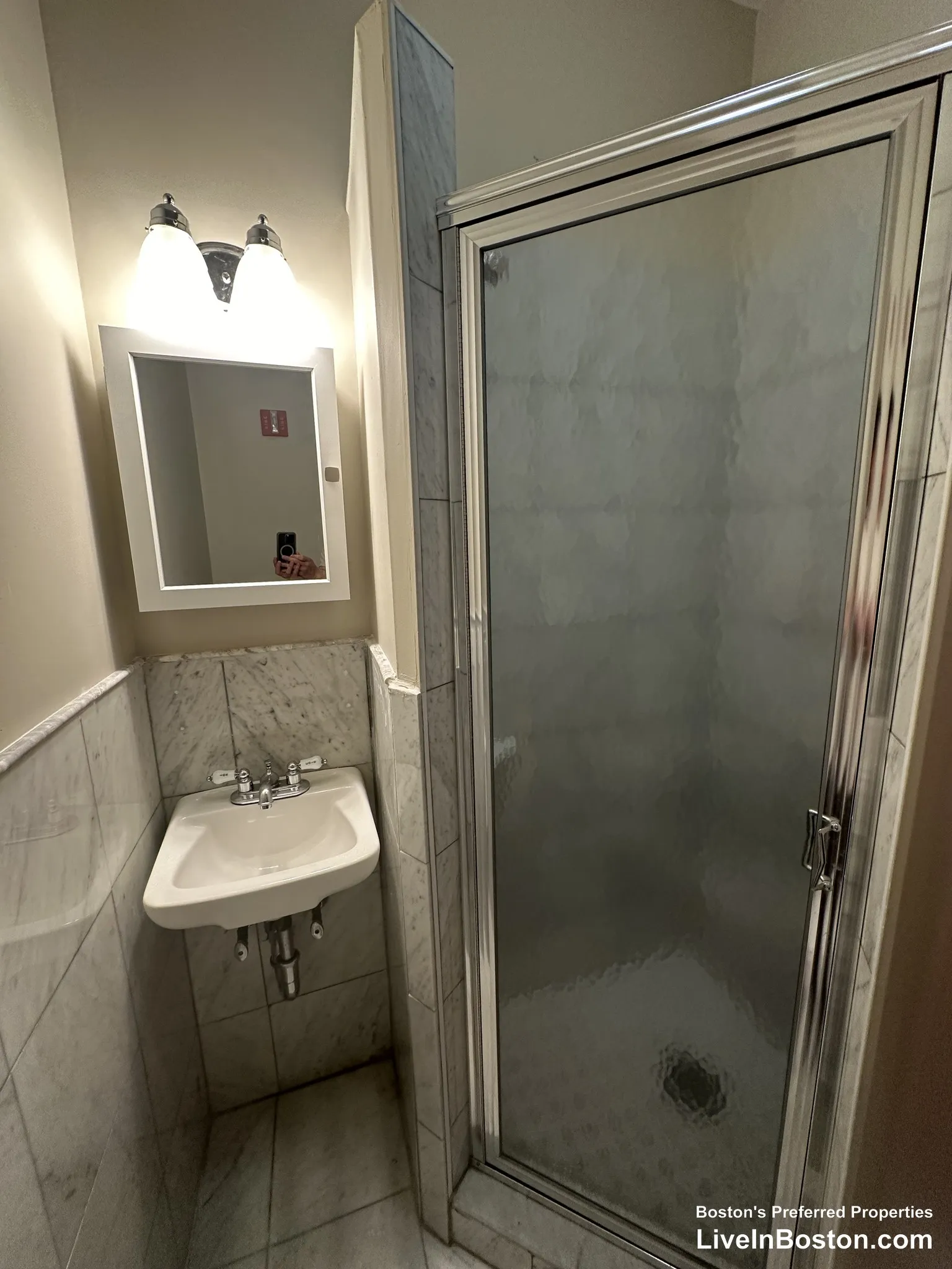 Studio bed, 1 bath apartment for rent at 57 Gainsborough St Unit 2, Fenway — photo 6 of 8