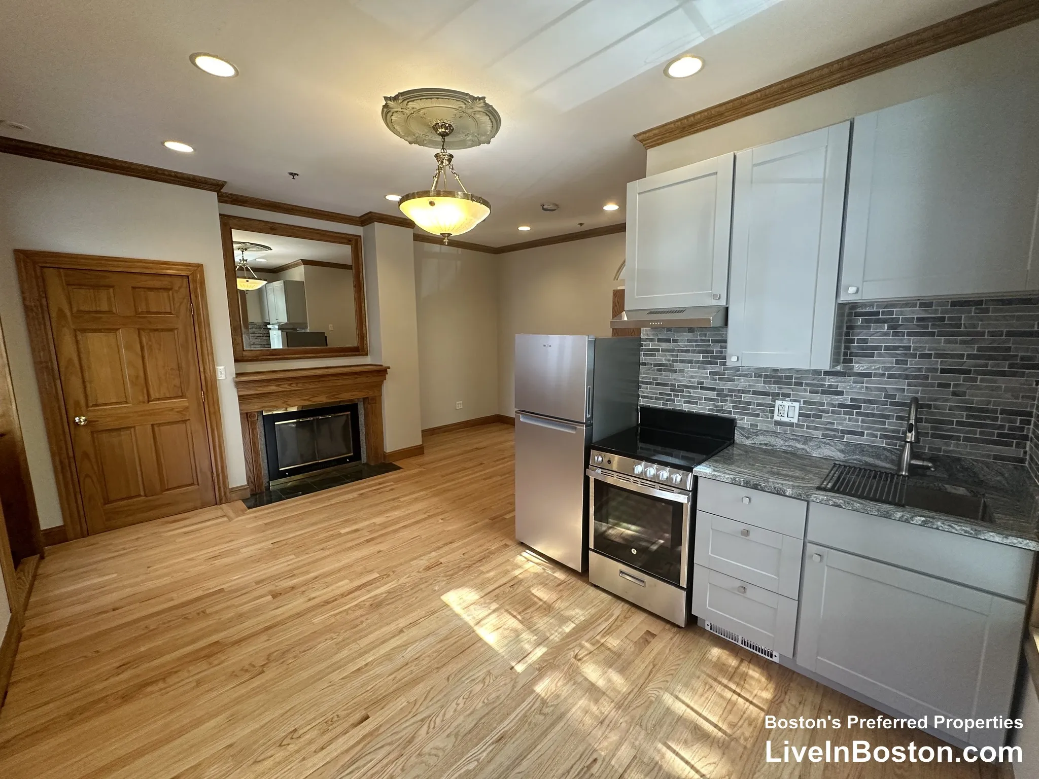 Studio bed, 1 bath apartment for rent at 57 Gainsborough St Unit 2, Fenway