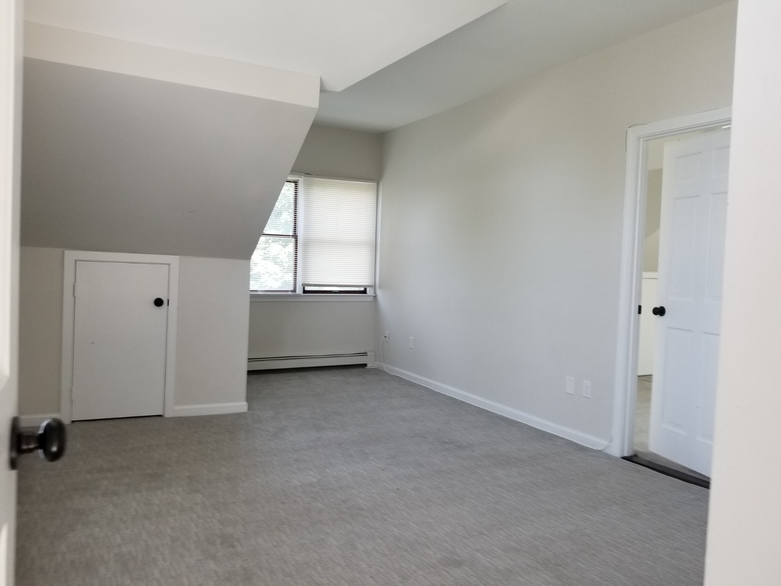 4 bed, 4+ bath apartment for rent at 57 Gerrish St Unit 2, Oak Square — photo 8 of 10