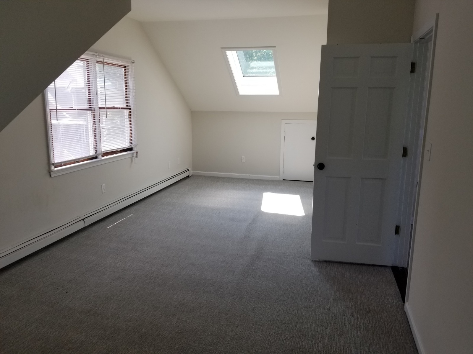 4 bed, 4+ bath apartment for rent at 57 Gerrish St Unit 2, Oak Square — photo 9 of 10