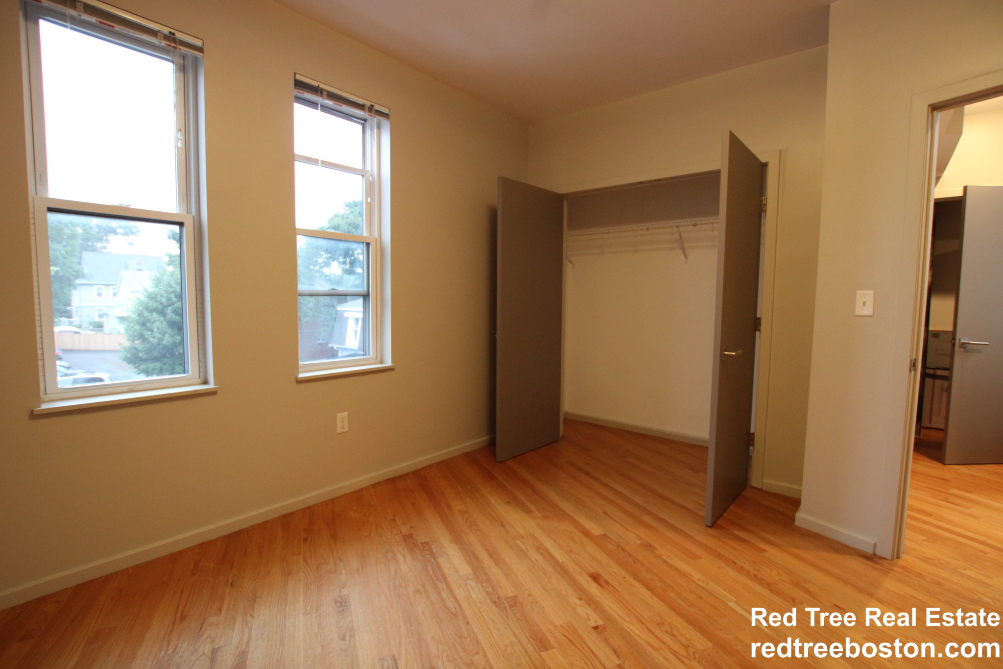 5 bed, 2.5 bath apartment for rent at 57 Glenville Ave, Allston — photo 11 of 16