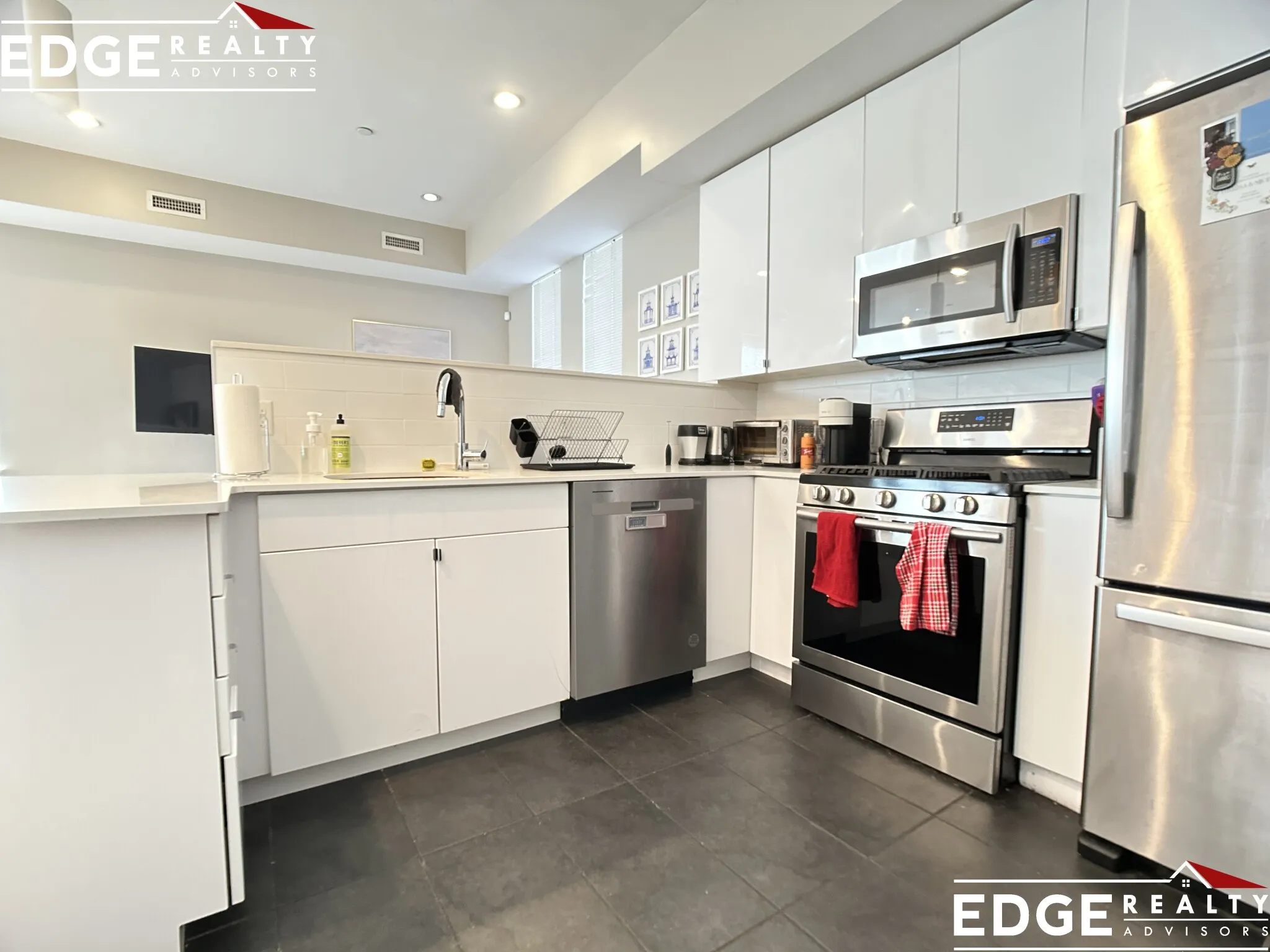 5 bed, 2.5 bath apartment for rent at 57 Glenville Ave Unit N/A, Allston — photo 3 of 13