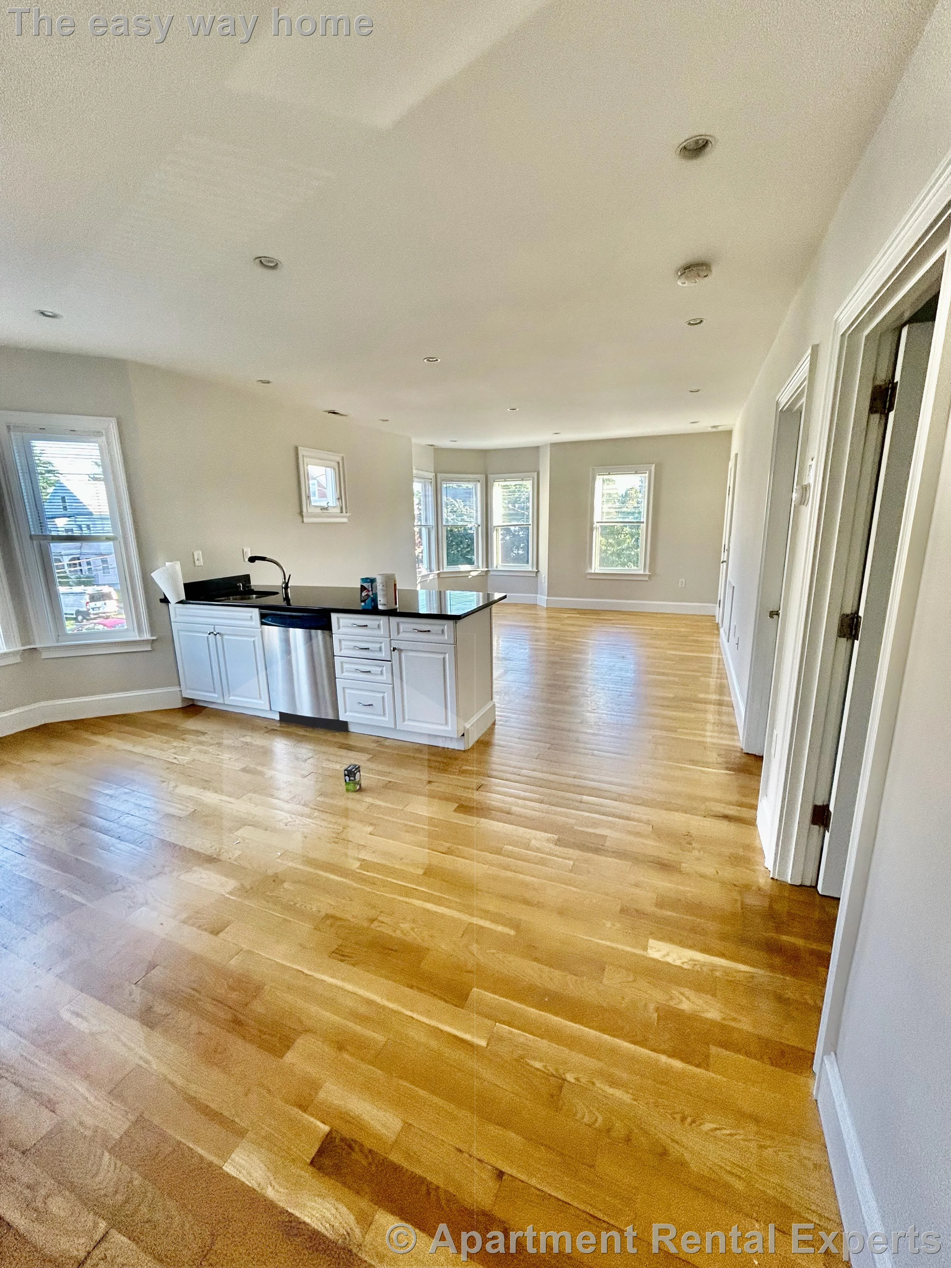 3 bed, 2 bath apartment for rent at 57 Greenleaf Ave Unit 2, Tufts — photo 1 of 15