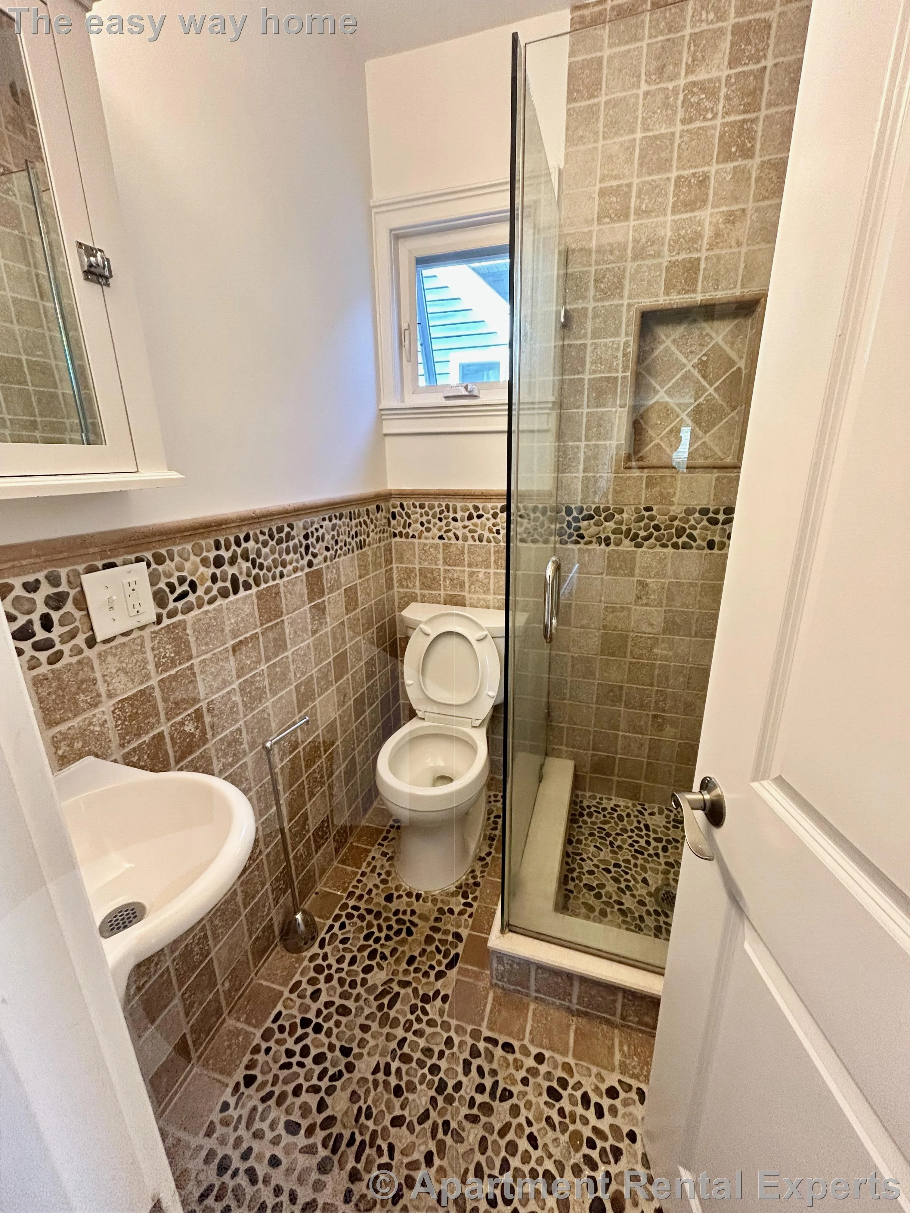 3 bed, 2 bath apartment for rent at 57 Greenleaf Ave Unit 2, Tufts — photo 6 of 15