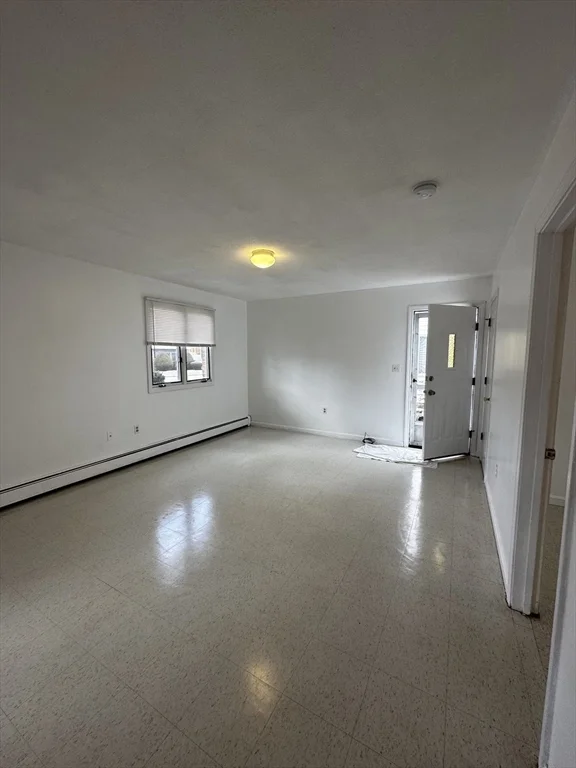 1 bed, 1 bath apartment for rent at 57 Greentree Ln Unit 1, Revere — photo 3 of 11
