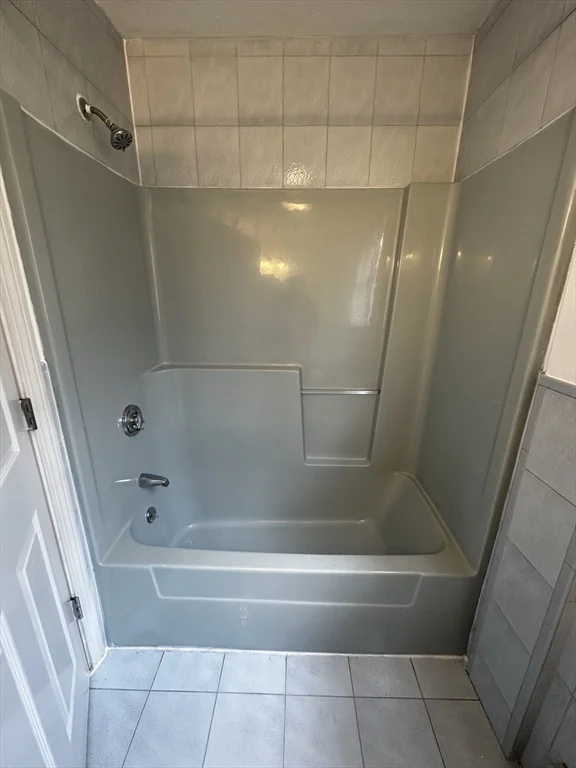 1 bed, 1 bath apartment for rent at 57 Greentree Ln Unit 1, Revere — photo 9 of 11