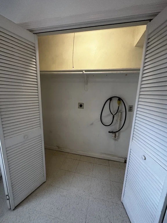 1 bed, 1 bath apartment for rent at 57 Greentree Ln Unit 1, Revere — photo 7 of 11
