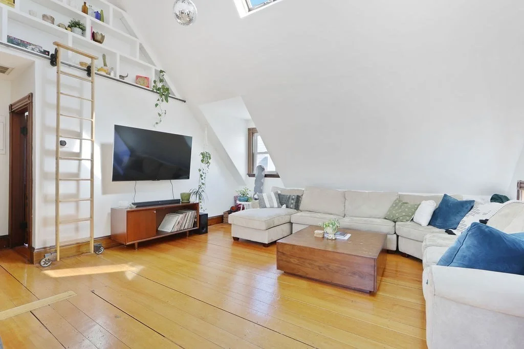2 bed, 1 bath apartment for rent at 57 Harbor View Unit 3, Dorchester — photo 4 of 22