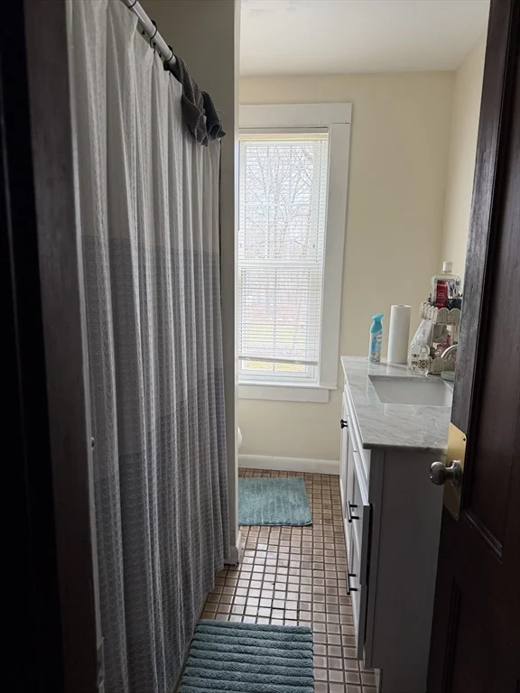 2 bed, 1 bath apartment for rent at 57 Harvard St Ext Unit 1, Natick — photo 10 of 13