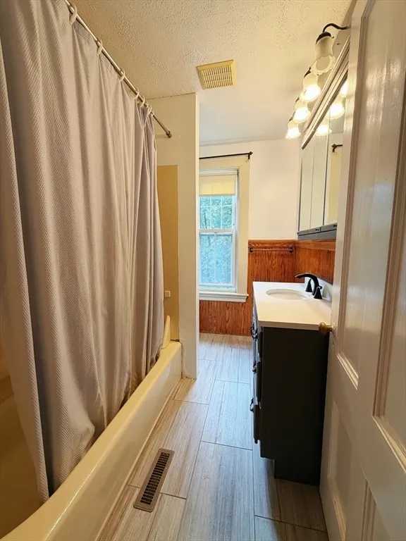 3 bed, 1 bath apartment for rent at 57 Harvard St Ext Unit 2, Natick — photo 7 of 14