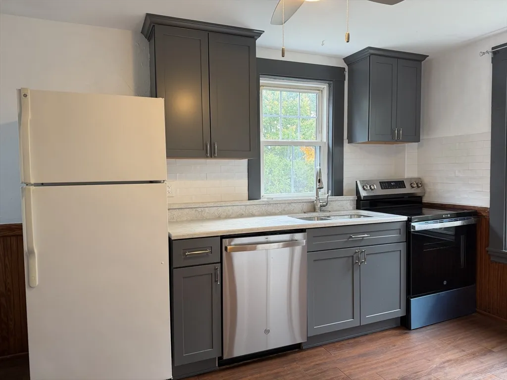 3 bed, 1 bath apartment for rent at 57 Harvard St Ext Unit 2, Natick — photo 6 of 14