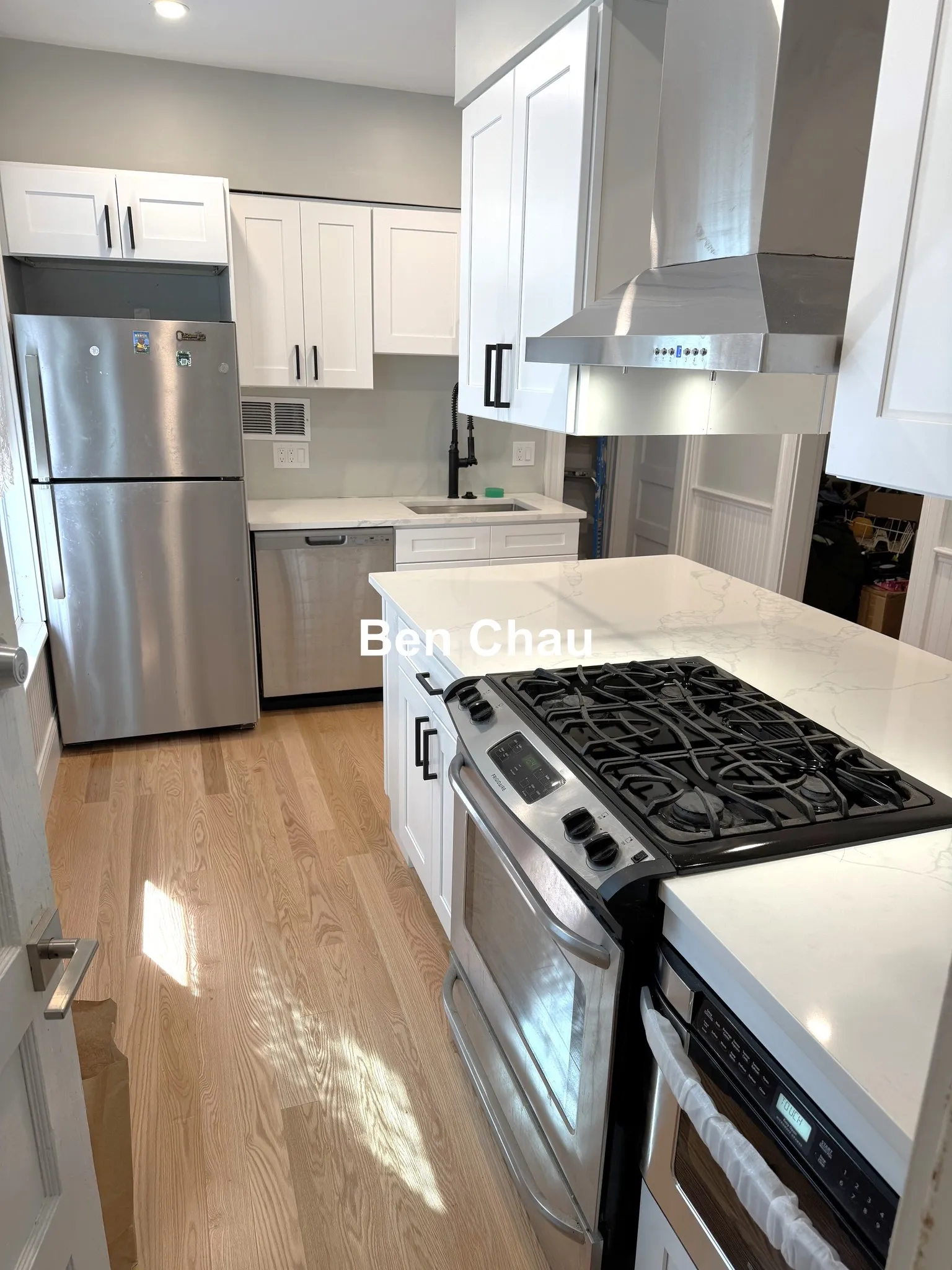 5 bed, 2 bath apartment for rent at 57 Hawthorne St Unit 2B, Davis Square — photo 2 of 18