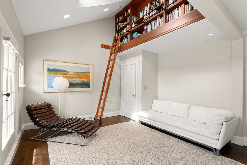 5 bed, 4+ bath apartment for rent at 57 Hedge Rd Unit 0, Brookline — photo 16 of 25