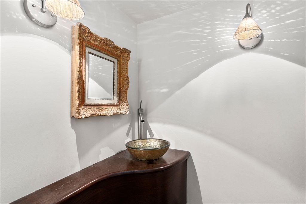 5 bed, 4+ bath apartment for rent at 57 Hedge Rd Unit 0, Brookline — photo 11 of 25