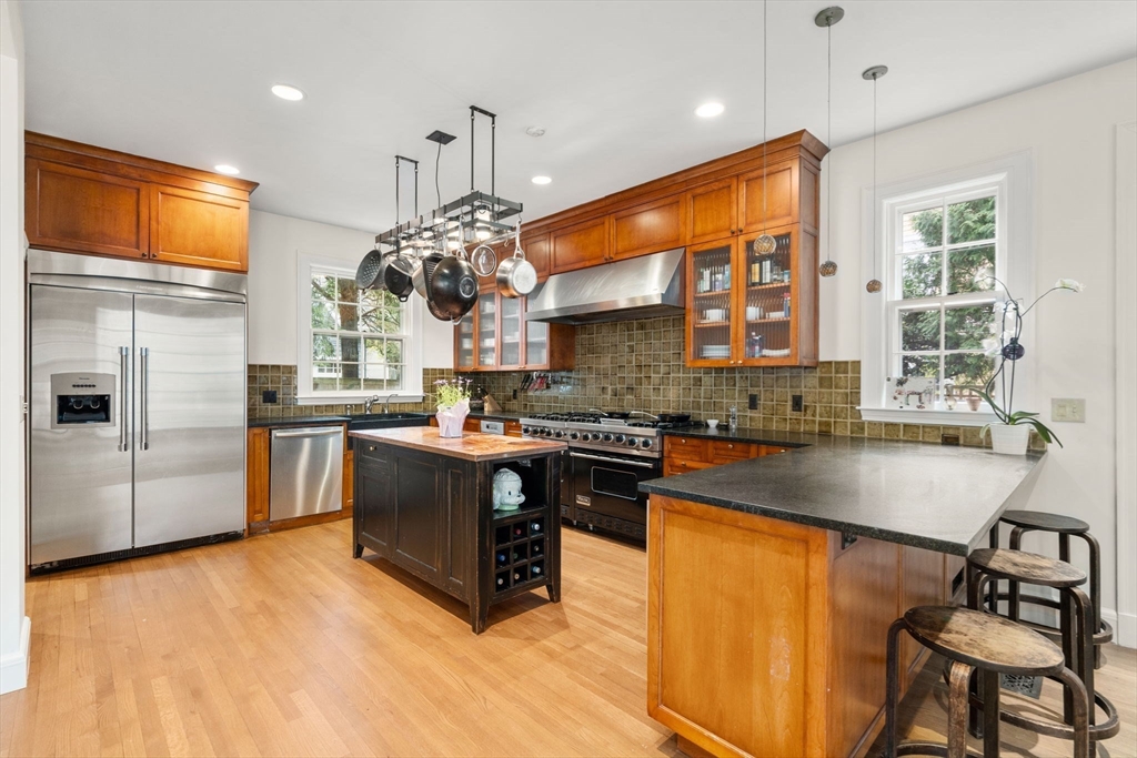 5 bed, 4+ bath apartment for rent at 57 Hedge Rd Unit 0, Brookline — photo 3 of 25